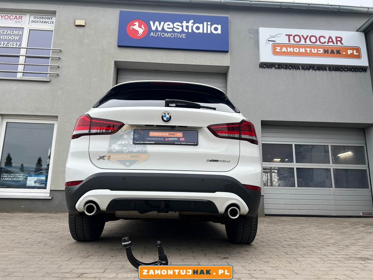 Bezpieczny transport dzięki hako holowniczemu Westfalia w BMW X1 2020 - podróżuj swobodnie z dodatkowymi ładunkami